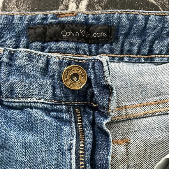 Calvin Klein shorts - Picture 2 of 4